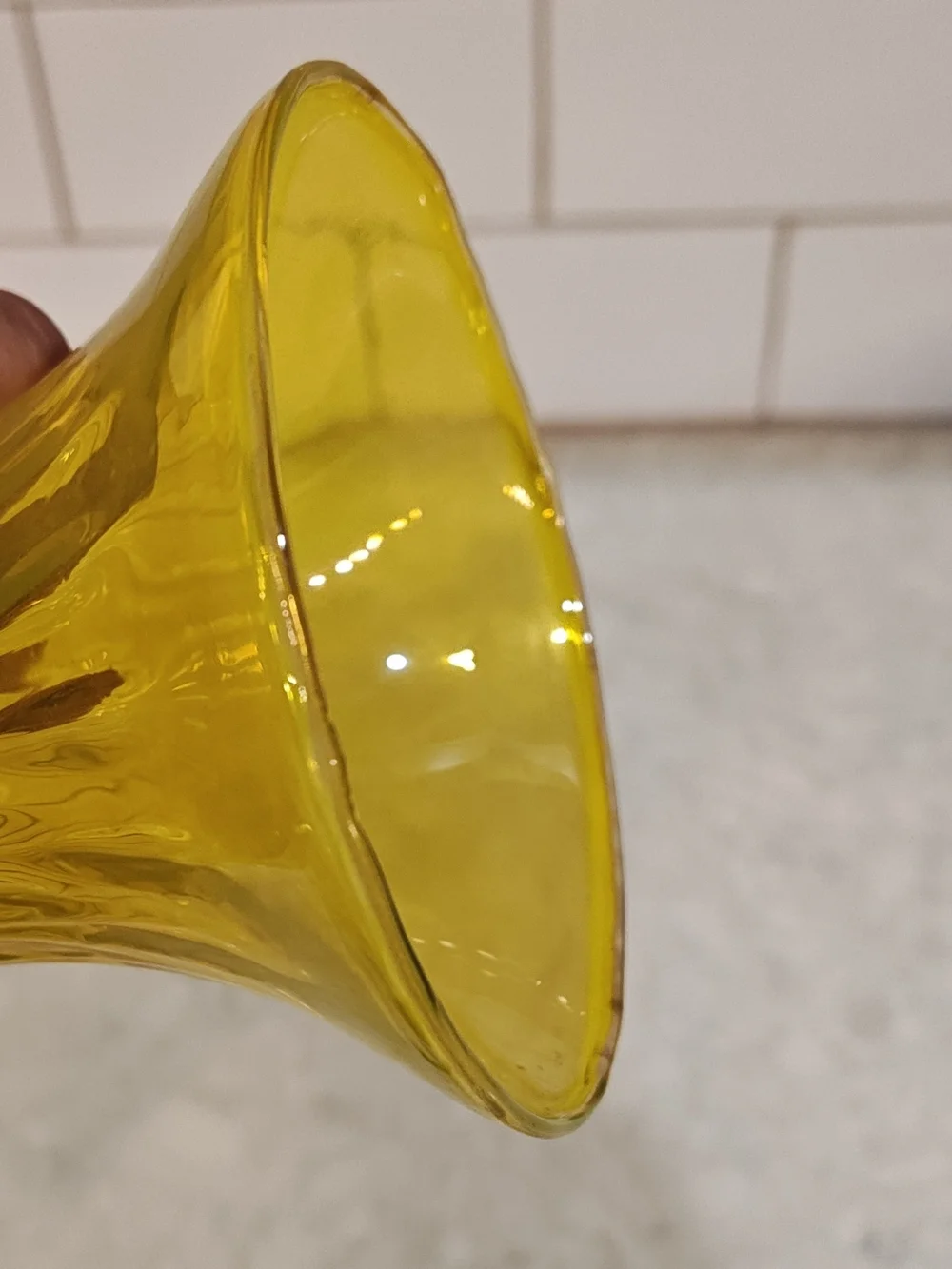 Vintage Hand Blown Beautiful Glass Vase Diamond Optic 12